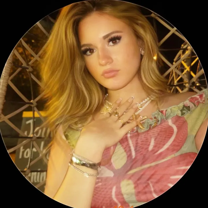 @lilymorrison11