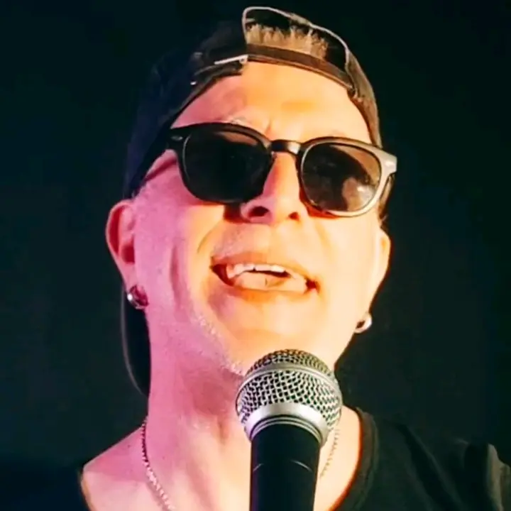 🕶️🎵 Ivan 🎵🕶️ - suono originale