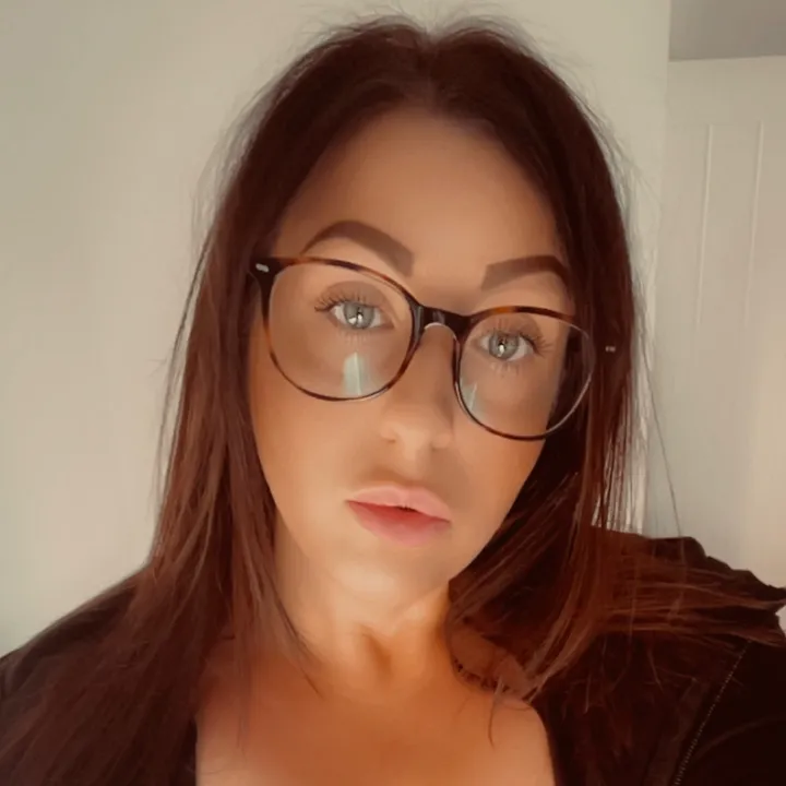 nicolaanne9815