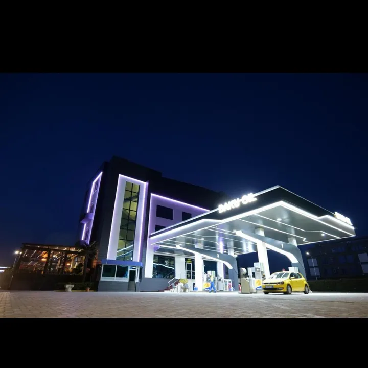 @hoteldaku