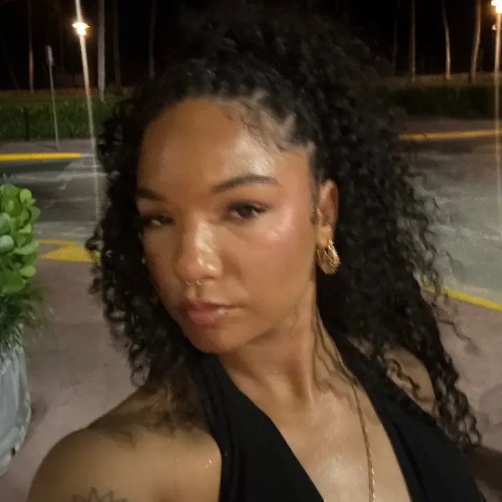 @meleese_