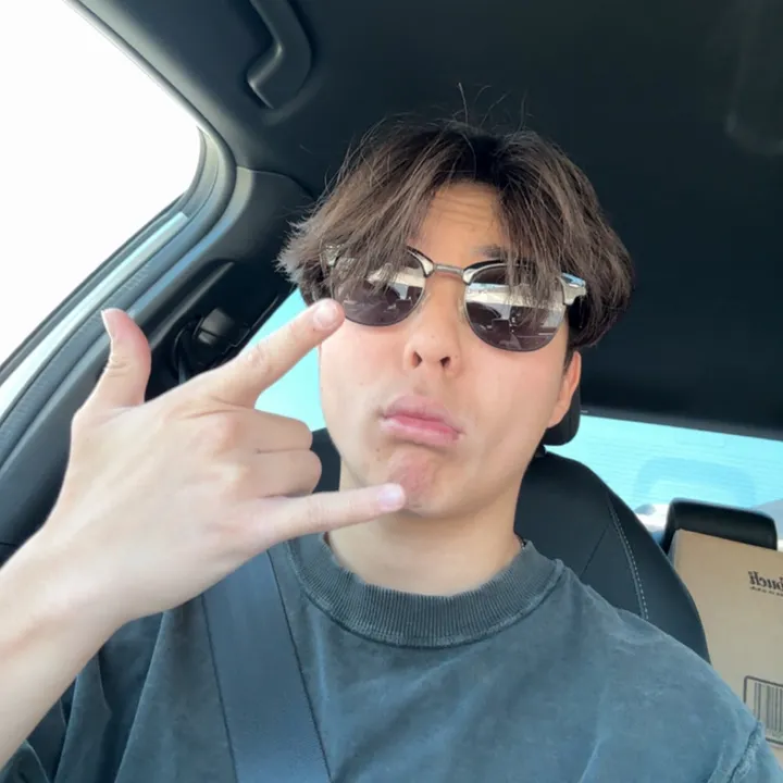 @enochstrade
