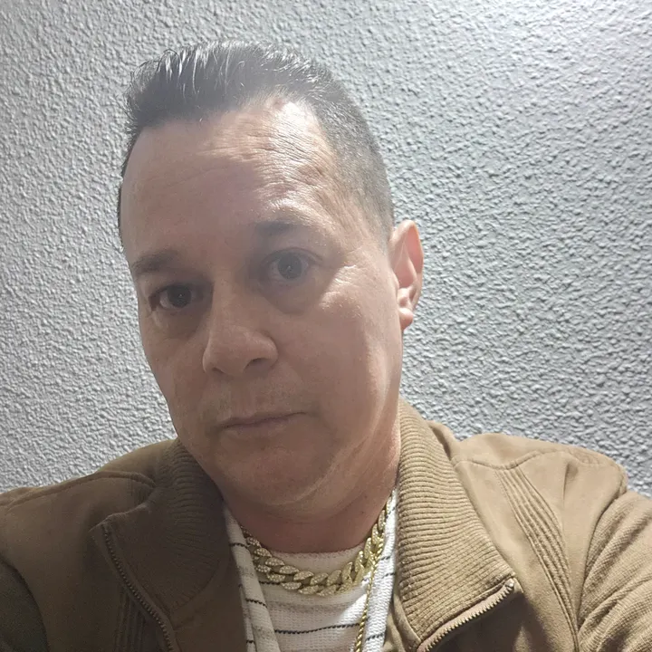@juniorsaravia21