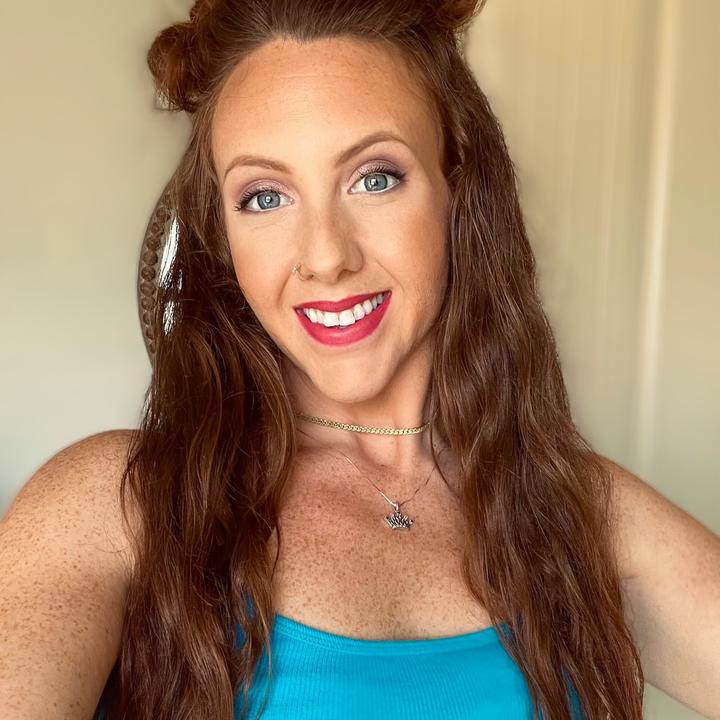 @whitneydbeauty