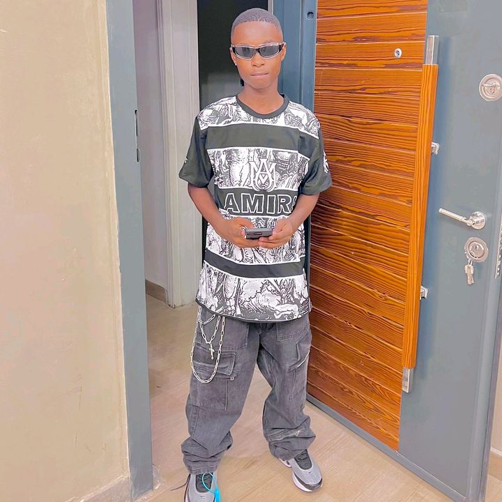 ꧁𝑨𝒉𝒎𝒆𝒅 𝑰𝒑𝒖𝒑𝒂꧂ - son original