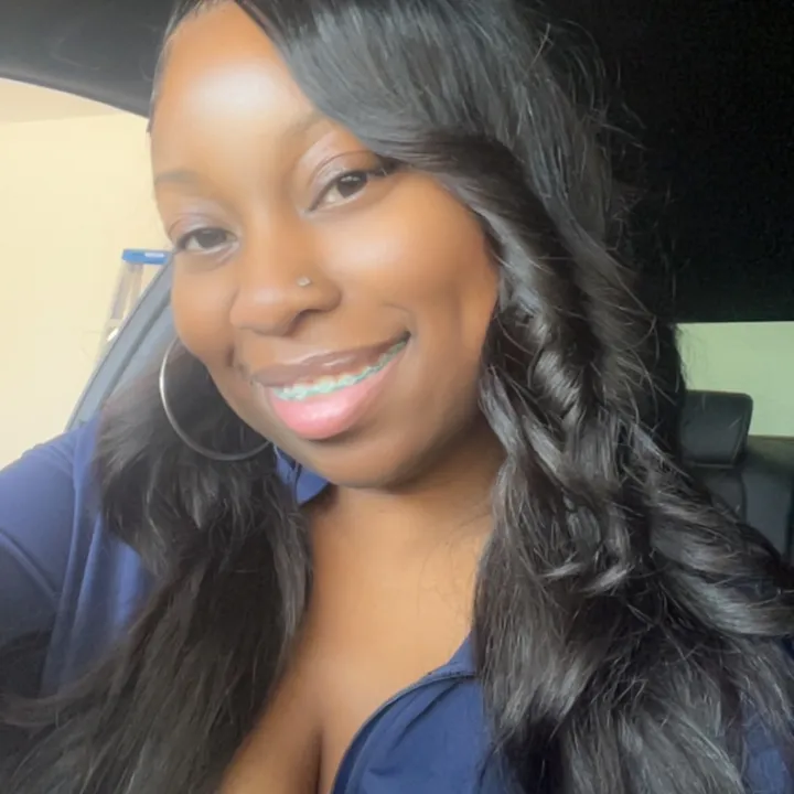 niyahs_hot_mama