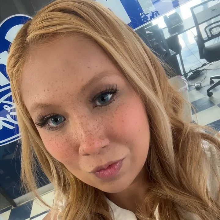 @jennyvill2122