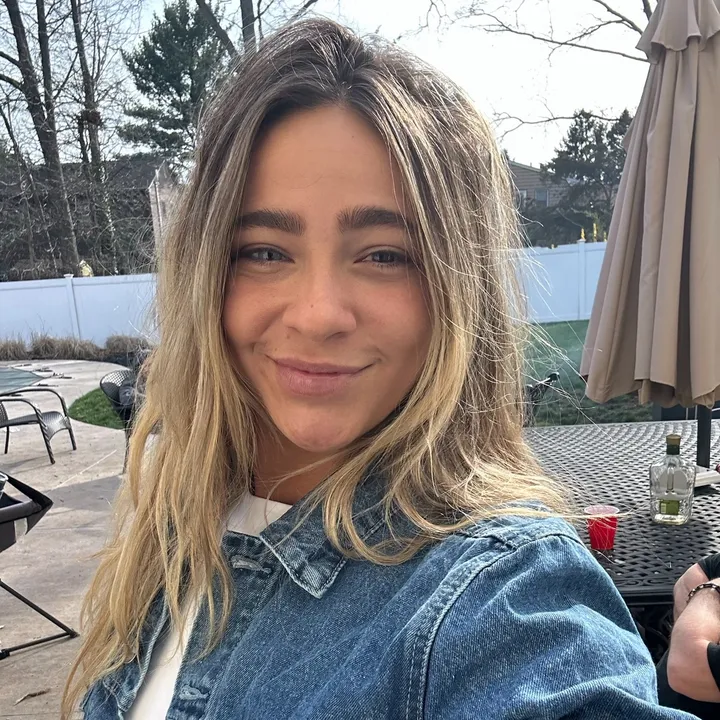 Danicooppss (@danicooppss) - Urlebird