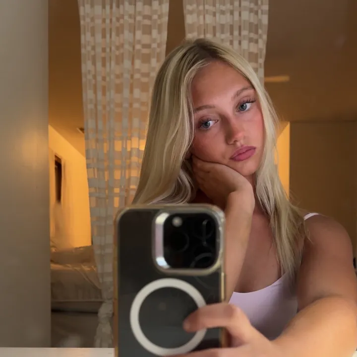 alexandra_terry26