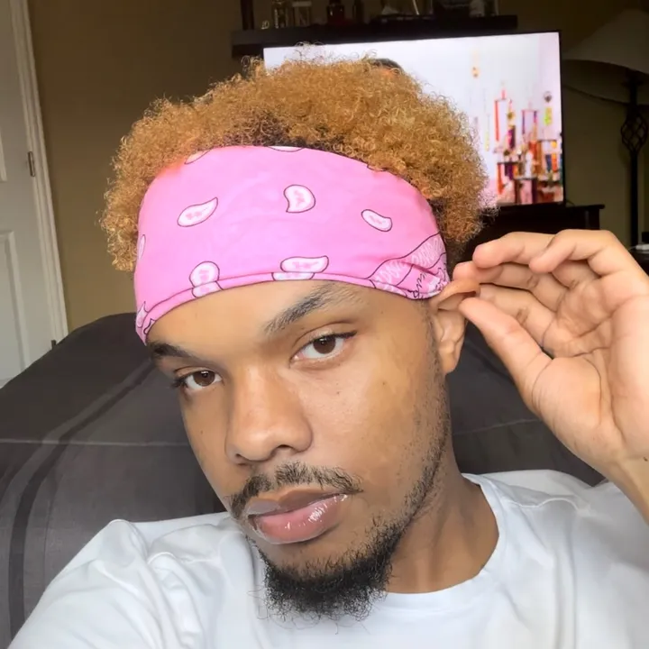 @oof_aaron_