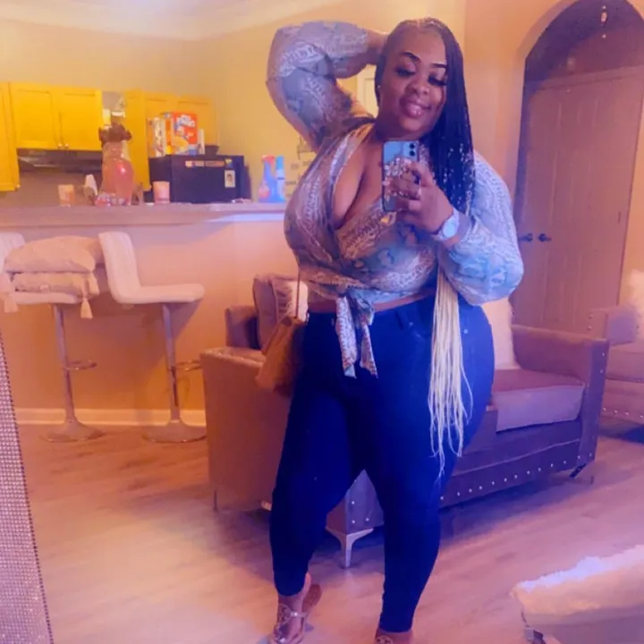 @nikkistarkisses