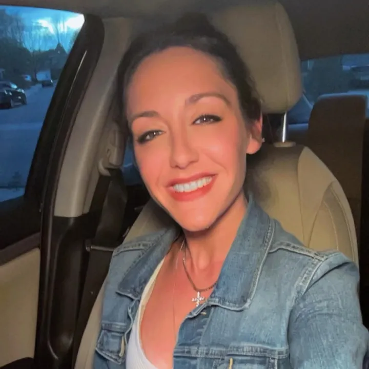 @thegirlfromboston