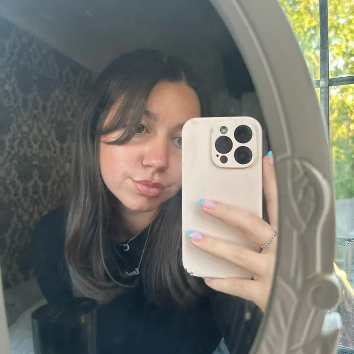 emeeliiaaa
