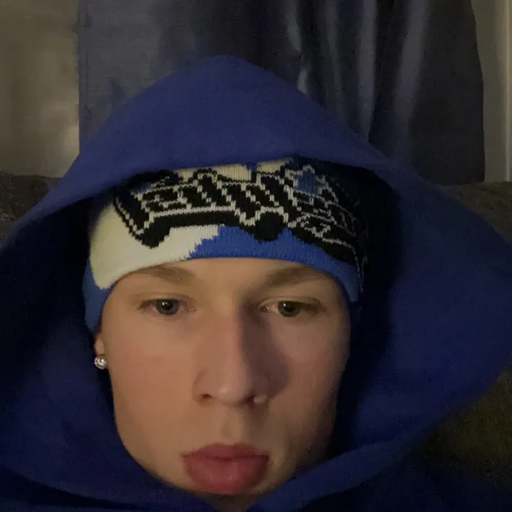 whiteboyem