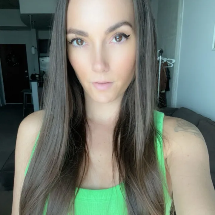 nevieslicks93
