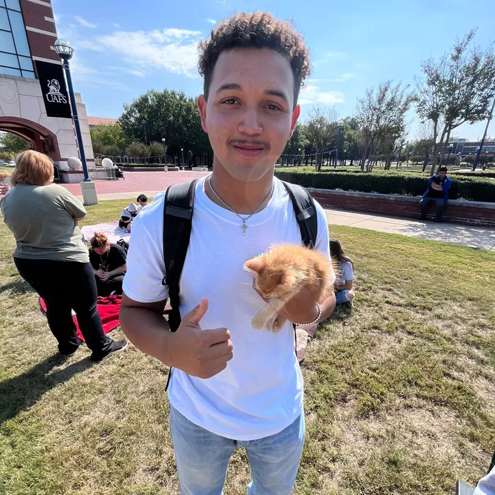 @trevon.hartgraves