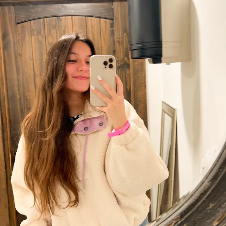 juliaapoee