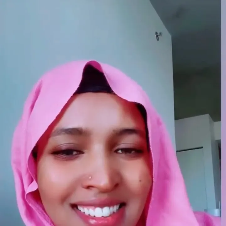 @aiyshaharago