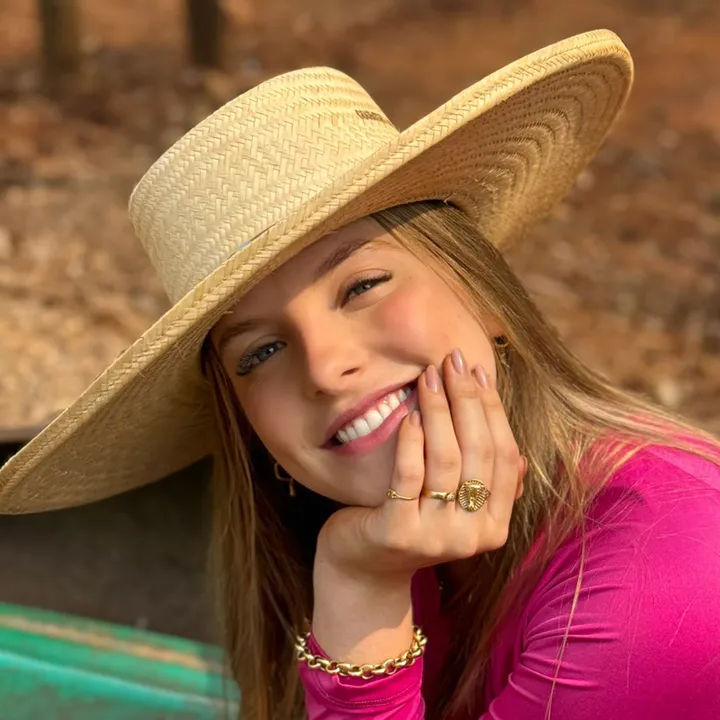 @luanahildbrand