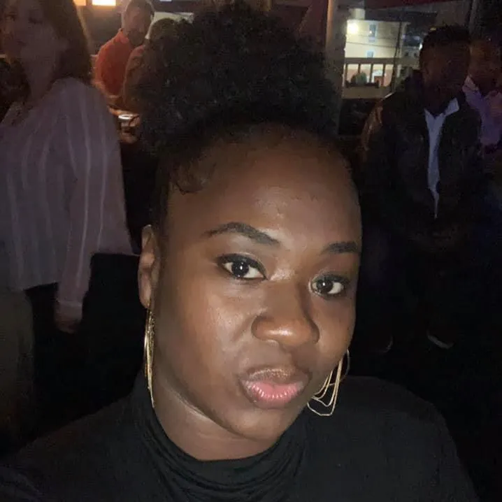 @vanessaqueenmari3