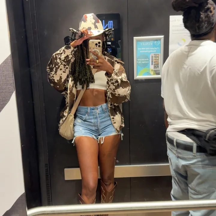 @moneelevated