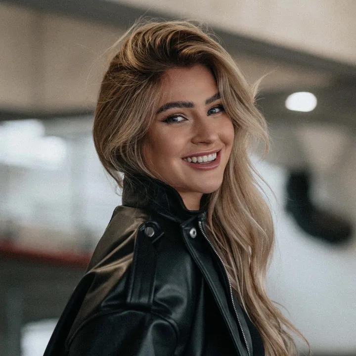 @annavonklinski