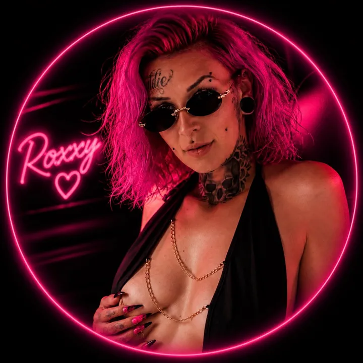 @mrsroxxyred