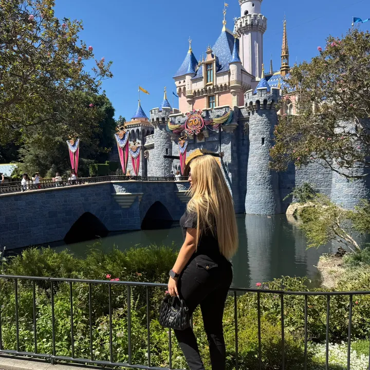@angiemv668