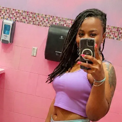 @teechicora