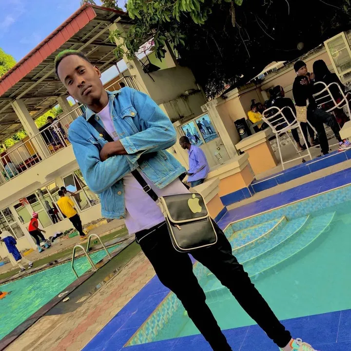 @tosin_degreat