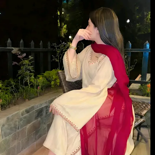 @showbizki_duniya