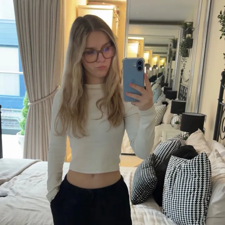 @ella_ashfordxx