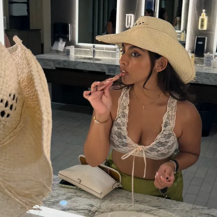 @angelina_khankar