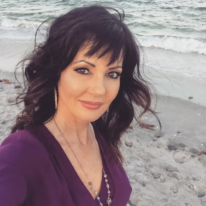 @theluvcoach