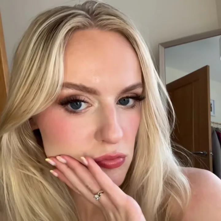 @flossie__02