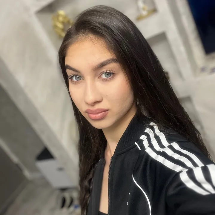 izauraaa.elenaa