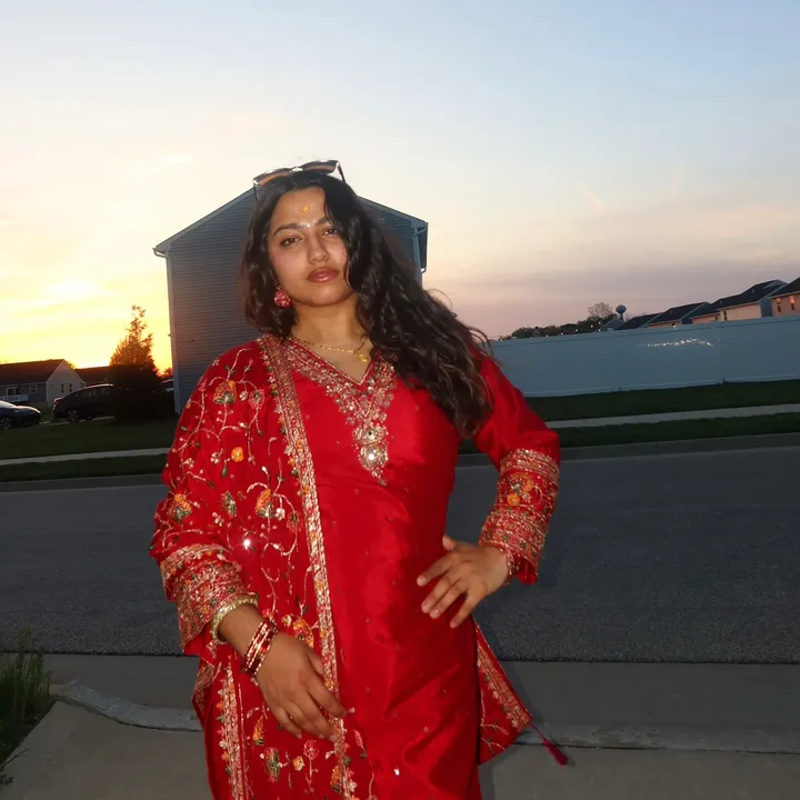 @sshamnaa