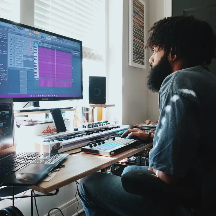 producedbydm